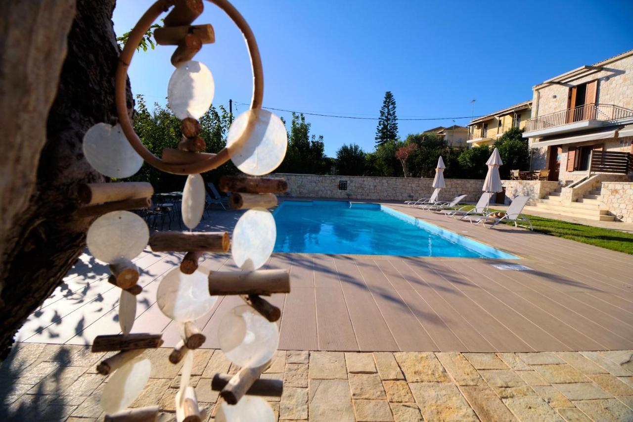 Zefiros Luxury Apartments Sívota 外观 照片